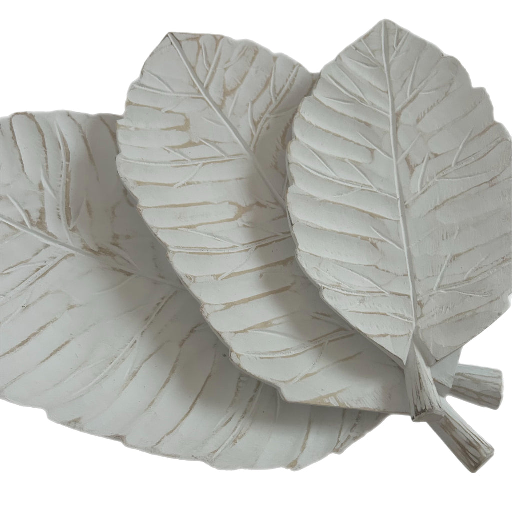 Pai Handcarved Leaf Plates - Set of Three [Whitewash]