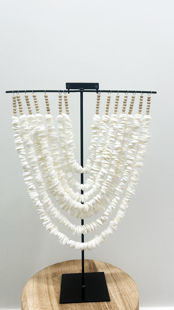 Bingin Shell Necklace With Stand