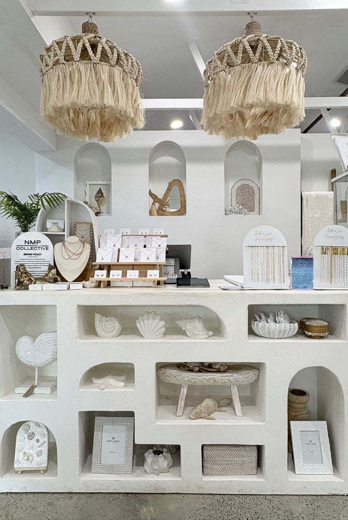 Shell Outdoor Light