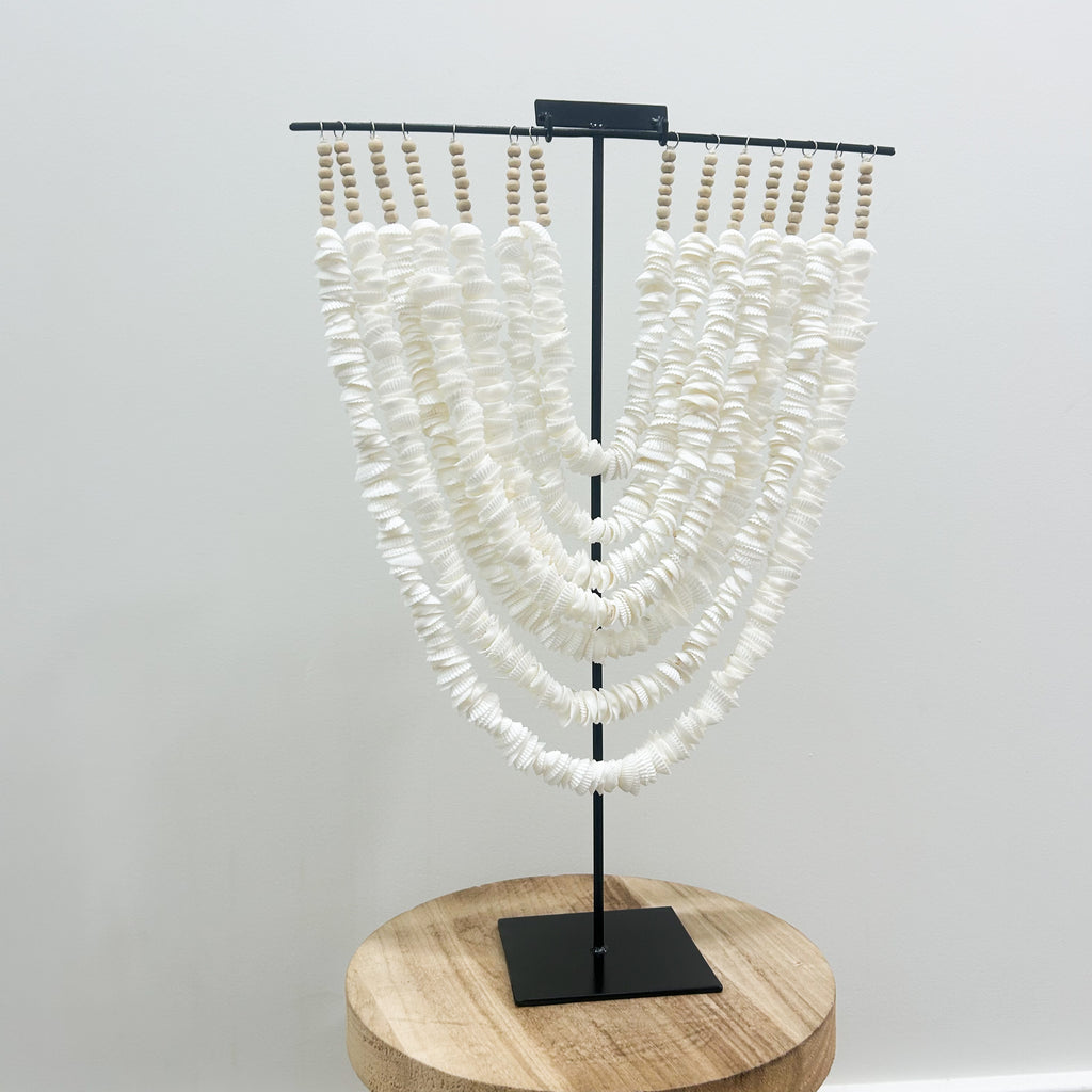Bingin Shell Necklace With Stand
