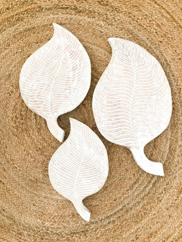 Lyra Wooden Whitewash Leaf Plates - Set of 3