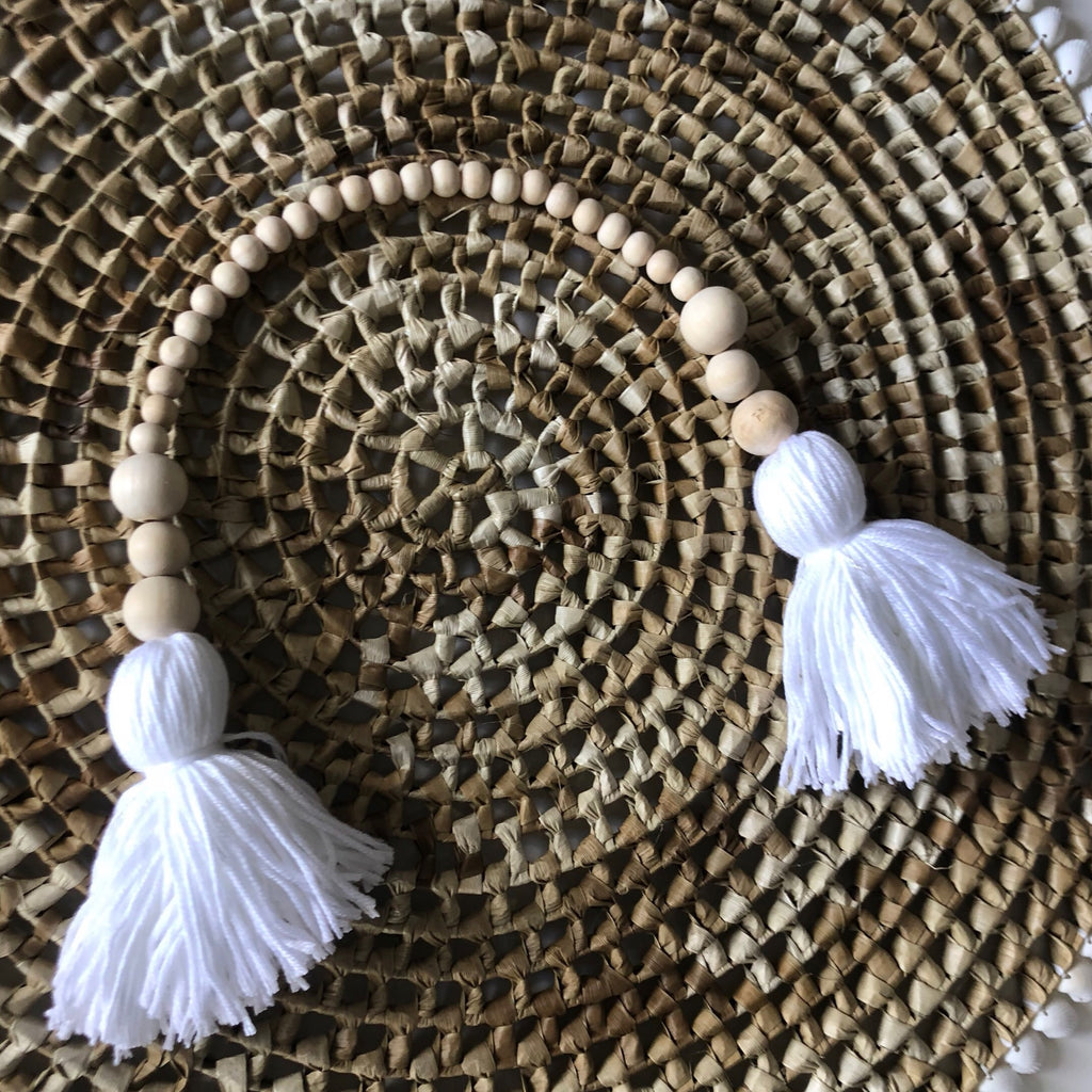 Hanging Tassel  (White)