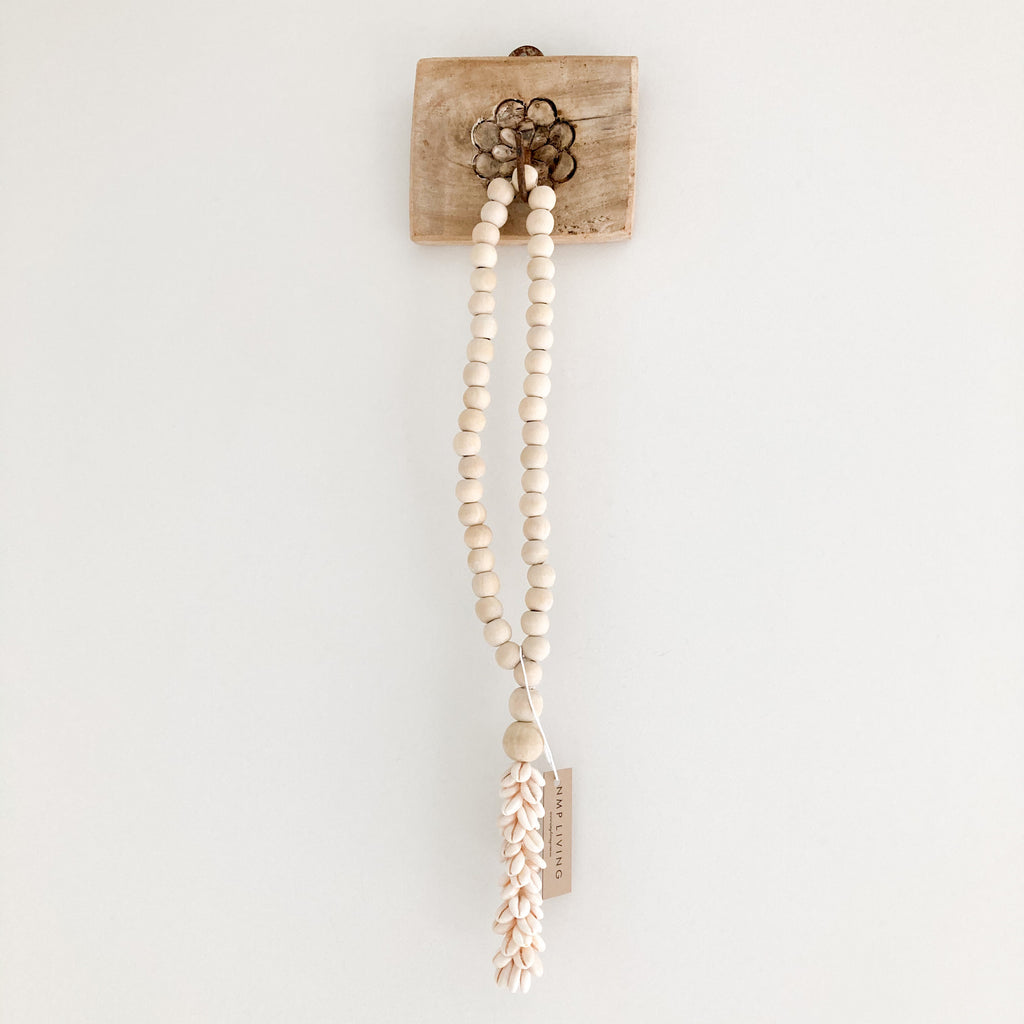 Joye Shell Tassel