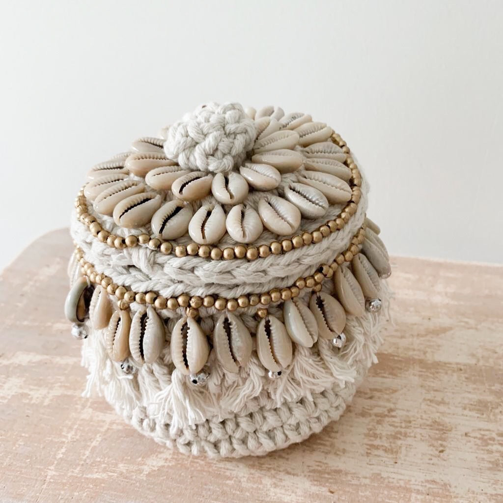 Crochet Shell Beaded Canister
