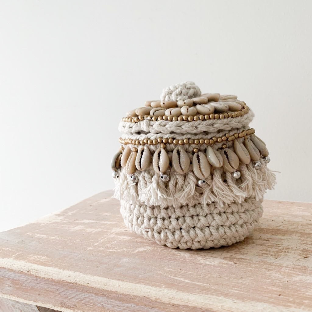 Crochet Shell Beaded Canister